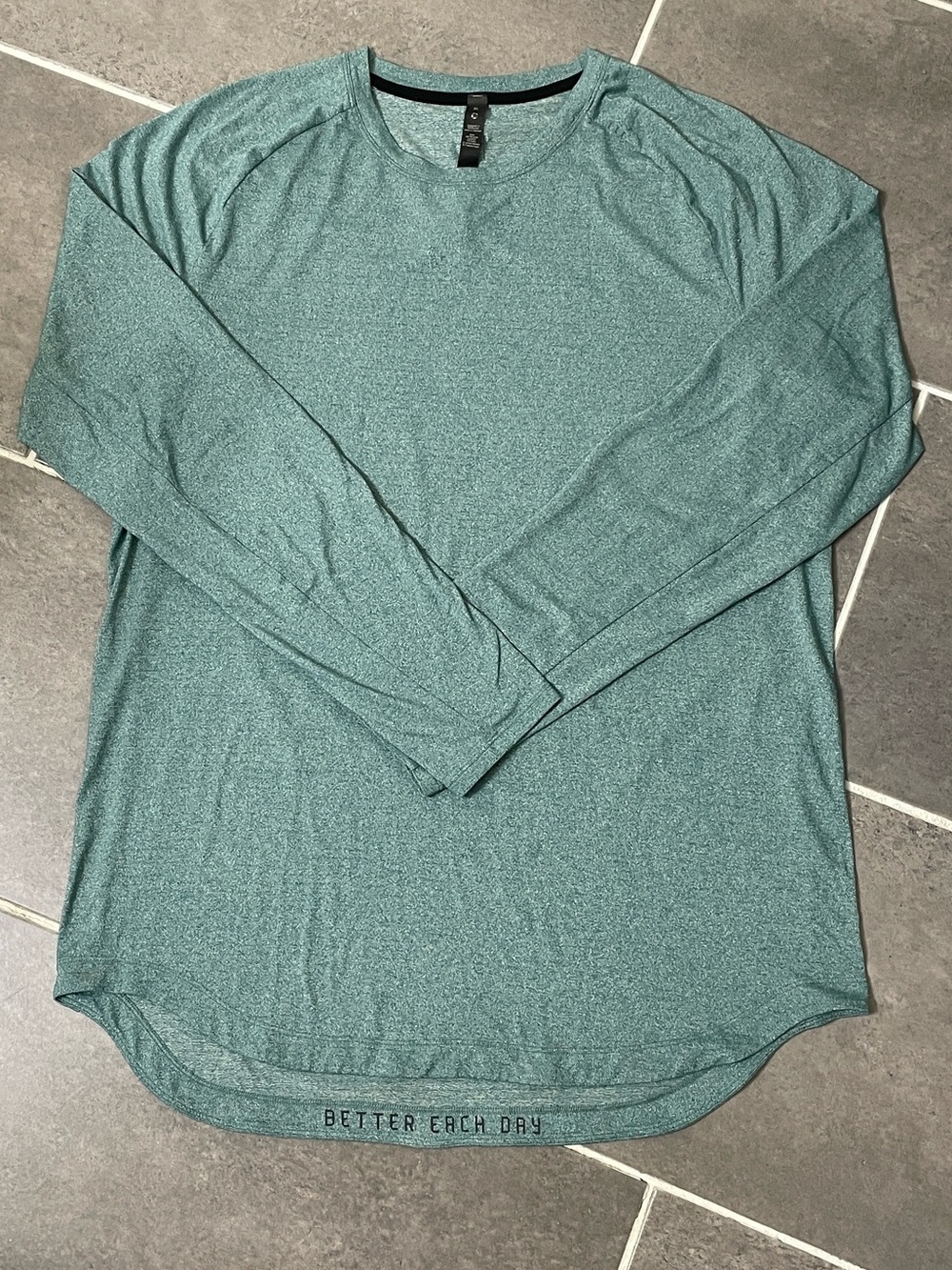 Lululemon Drysense Training Long Sleeve Shirt size XL